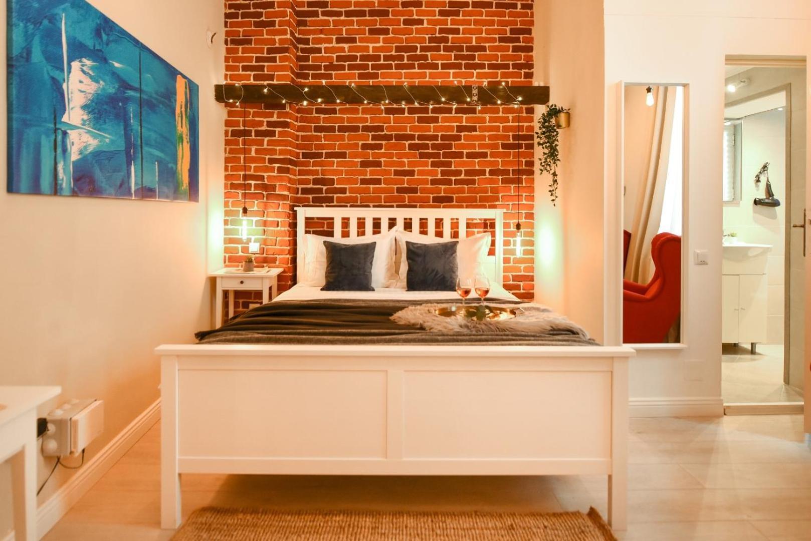 Elegant Studio - Urban Escape In Bukarest Eksteriør billede