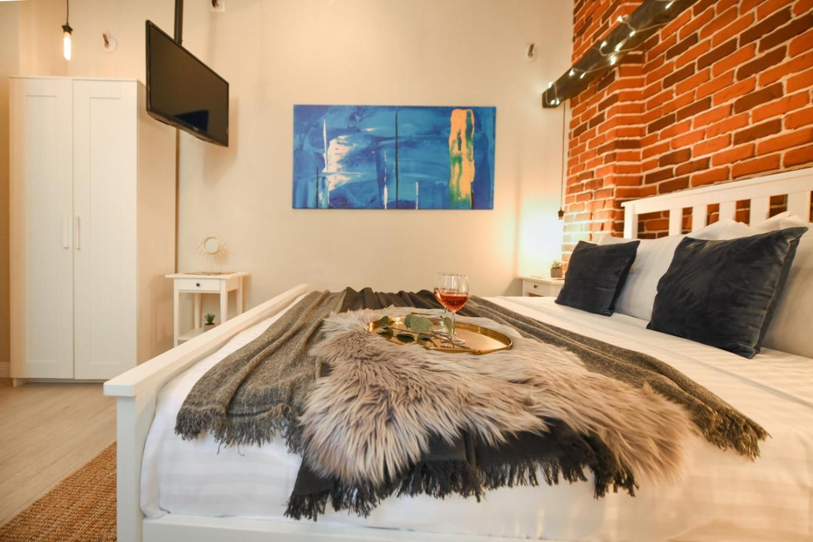 Elegant Studio - Urban Escape In Bukarest Eksteriør billede