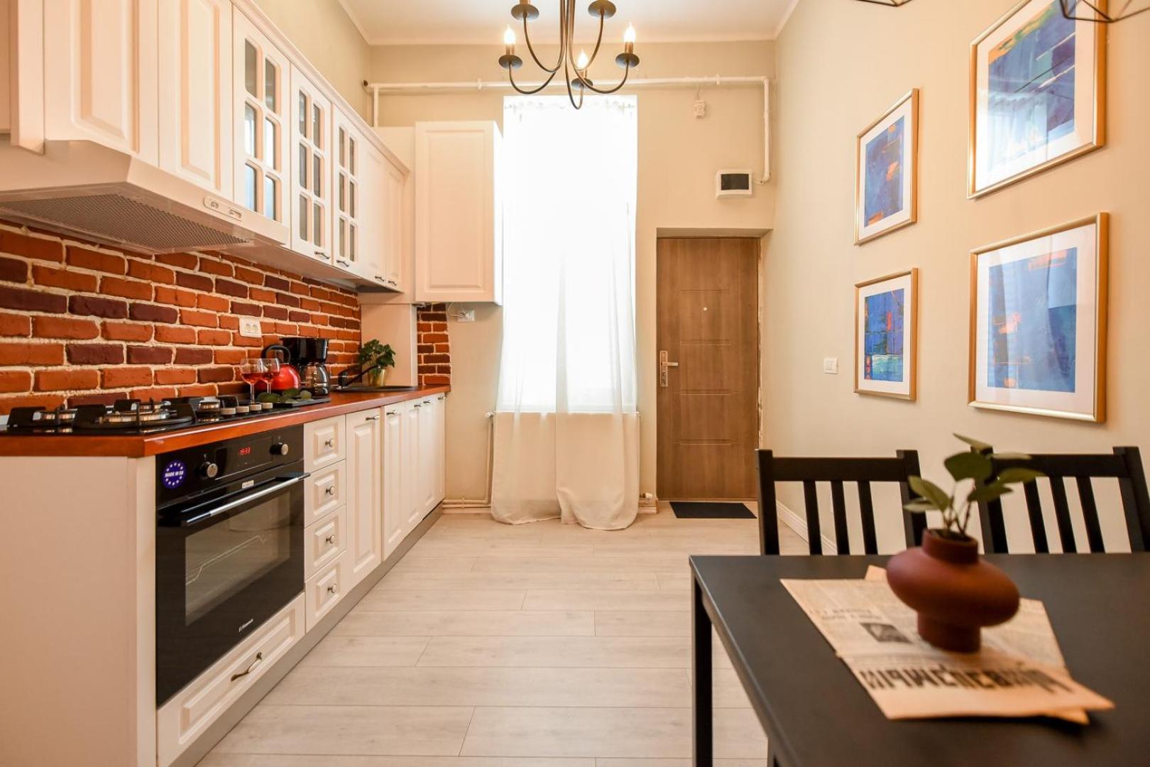 Elegant Studio - Urban Escape In Bukarest Eksteriør billede