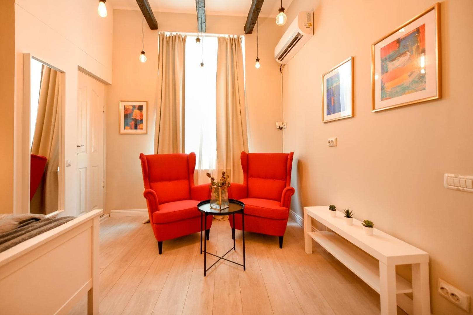 Elegant Studio - Urban Escape In Bukarest Eksteriør billede